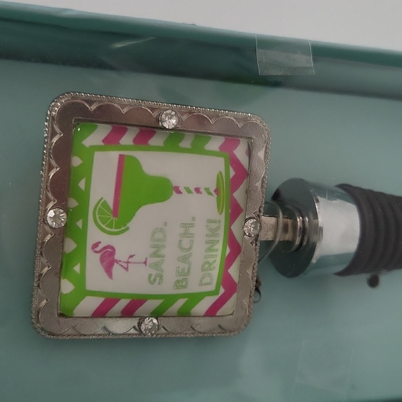 Flamingo Wine Bottle Stopper - Green and Silver - Picture 2 of 3